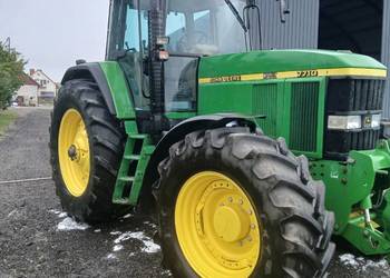John Deere 7710