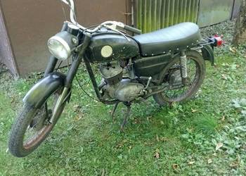 Stary motocykl wsk 125