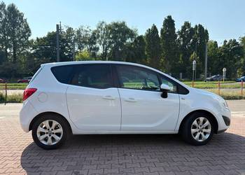 Opel Meriva OC na rok , 2 Komplety kół .