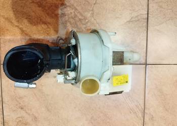 Pompa myjaca z grzałką. Do zmywarki Indesit Ariston. Sprawna polecam.