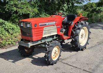 Traktorek traktor YANMAR YM2220D 22KM 4×4