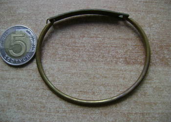 Starocie z PRL - Biżuteria = Bransoletka mosiężna 18 cm obwodu