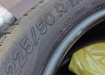 Sprzedam używane opony MICHELIN 4 szt – całoroczne. 225/50 R17.