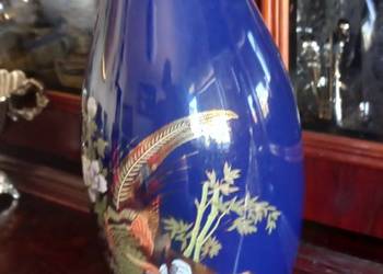 Wazon kobaltowy zdobiony złotem 32cm. Wazon kobaltowy zdobiony złotem 32cm.