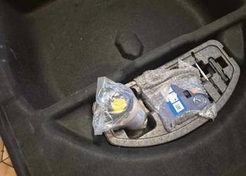 Opel Astra J kombi wykładzina podłoga bagażnika GM 13322488