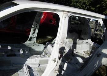 PRÓG SŁUPEK LEWY BOK FABIA III PRÓG SŁUPEK LEWY BOK FABIA III