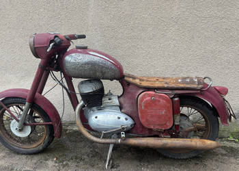 Jawa panelka 250/559