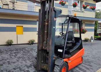 Wózek widłowy Linde E30-02