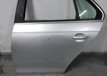 VW Jetta A5 05-10R Drzwi lewy tył tylne LA7R