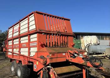 Przyczepa samozbierająca rozrzutnik obornika kemper green-trans 12000S