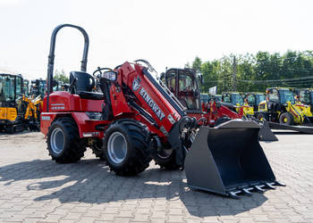 Ładowarka H180 Teleskopowa udźwig 600 - 700 kg zasięg 3,5 m + osprzęt
