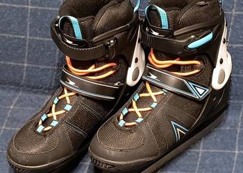 Łyżwy hokejowe Crane rozmiar 39, wkładki 24,5 cm Torba.