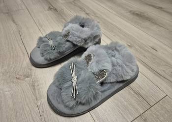 Nowe kapcie, leciutkie, cieplutkie. Rozmiar 38-39