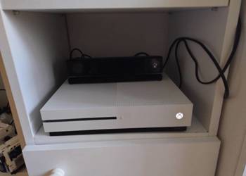 Konsola XBOX ONE S ALL-DIGITAL EDITION 1T Stan Bardzo Dobry + Kinect