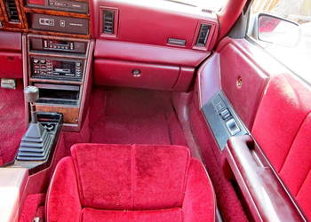 CHRYSLER LE BARON 88-91 COUPE FOTELE KANAPY ŚRODEK