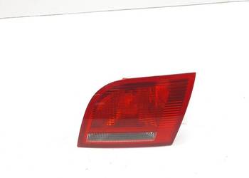 LAMPA W KLAPE PRAWA AUDI A3 8P 8P4945094