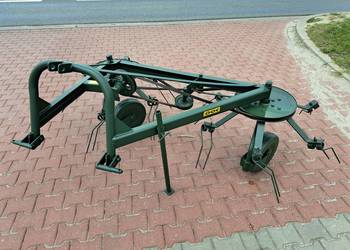 Przetrząsacz karuzelowy roztrząsacz przetrząsarka Pająk