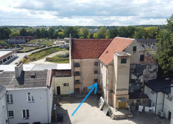 Budynek "Spichlerza" ul. 6 sierpnia w Puławach.