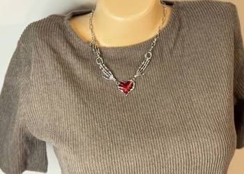 Naszyjnik z czerwonym sercem