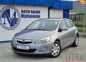 Opel Astra GAZ 1.6 115KM Klimatyzacja Tempomat Halogeny Opony Zimowe Grati… Opel Astra GAZ 1.6 115KM Klimatyzacja Tempomat Halogeny Opony Zimowe Grati…
