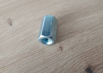 M10x30mm nakrętka przedłużana metryczna prawa 10szt 20zł