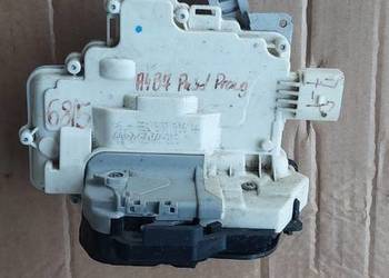 Zamek drzwi prawy przód AUDI A4 B7  7-PIN