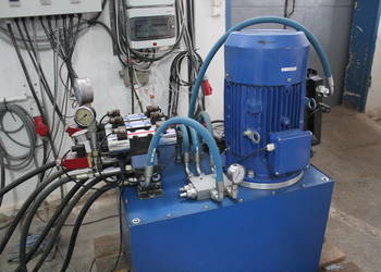 Agregat hydrauliczny 3-kanałowy – 15/18 kW