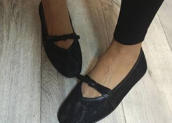 (42/43) Czarne, koronkowo - skórzane baleriny wieczorowe z Londynu, NOWE