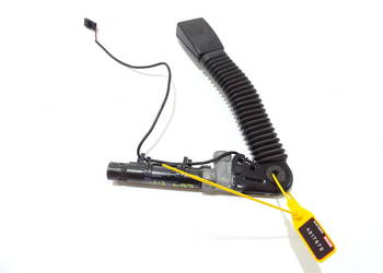 NAPINACZ PASA PRAWY  PRZÓD BMW E60 E61 OE 6982520 (4817879)
