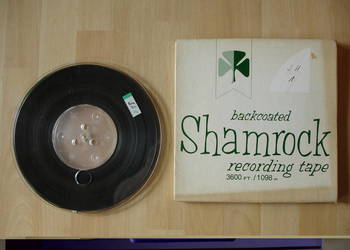 Szpula magnetofonowa z taśmą SHAMROCK 26,5cm (plastikowa) Szpula magnetofonowa z taśmą SHAMROCK 26,5cm (plastikowa)