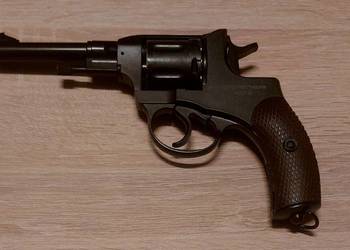 Wiatrówka rewolwer Nagant Borner NGT-P Black, kal. 4,5 mm.