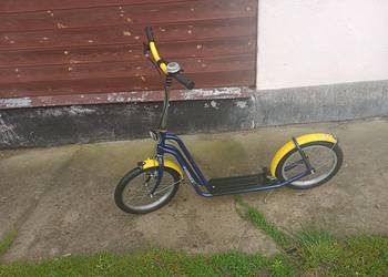 Sprzedam dwie hulejnogi dziecięce