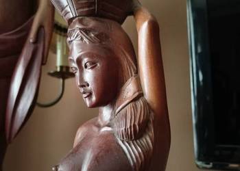 Rzeźba kobieta figurka