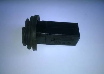 Odbojnik z wyrzutnikiem BMW e46 e90 e60 f10 e63 e65 f01 e70