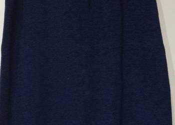 Spódnica damska w kolorze granatowym.