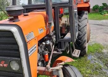 MF 255 , Zetor 4718 TUR