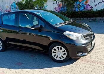 Toyota yaris kamera cofania, ekran dotykowy, niskie spalanie, *BEZ KOROZJI*