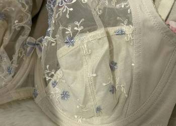 Biustonosz beżowy Anfen C