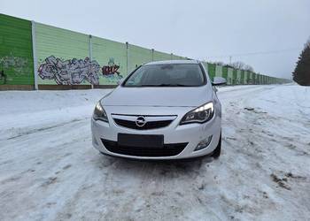 OPEL ASTRA J SPORTS TOURER 1,7 CDTI 2011 R.