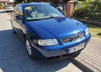 Audi a3 1.6 benzyna niski przebieg od jednego właściciela