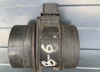Przepływomierz Volkswagen Passat B6 0281002735
