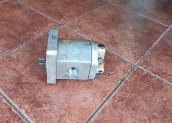 Pompa Hydrauliczna ORSTA Ciągnik Ładowarka Koparka Wózek Widłowy Sieczkarni