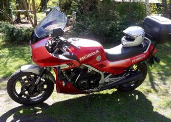 HONDA VF 1000 -V4-100KM, Zadbany Klasyk ,OKAZJA!