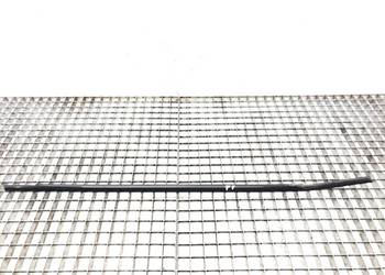 LISTWA ZGARNIAJĄCA DRZWI PRZÓD PRAWA BMW E71