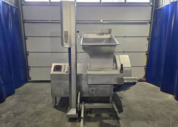 Kostkownica kostkarka do mięsa Treif Twister AT z załadunkiem produkcja