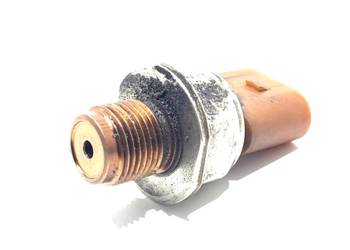 CZUJNIK CIŚNIENIA PALIWA VW PASSAT B7 03L906051 2.0 140KM 10-15 MANOME