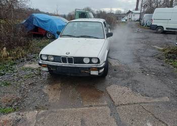 BMW E30 1.6