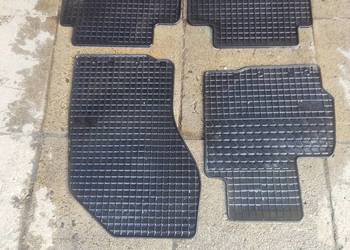 Dywaniki  do samochodu Mitsubishi Outlander Citroen C-crosser Peugeot 4007