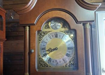 Kwadransowy zegar stojący