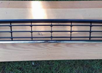 VW PASSAT B7 KRATKA ŚRODKOWA ZDERZAKA PRZEDNIEGO 3AA853677